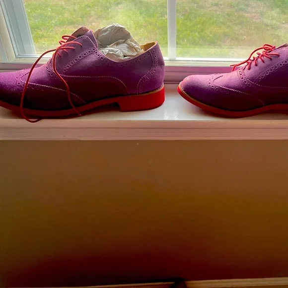 Women’s Cole Haan loafers purple/pink size 10 never worn. - Picture 1 of 2